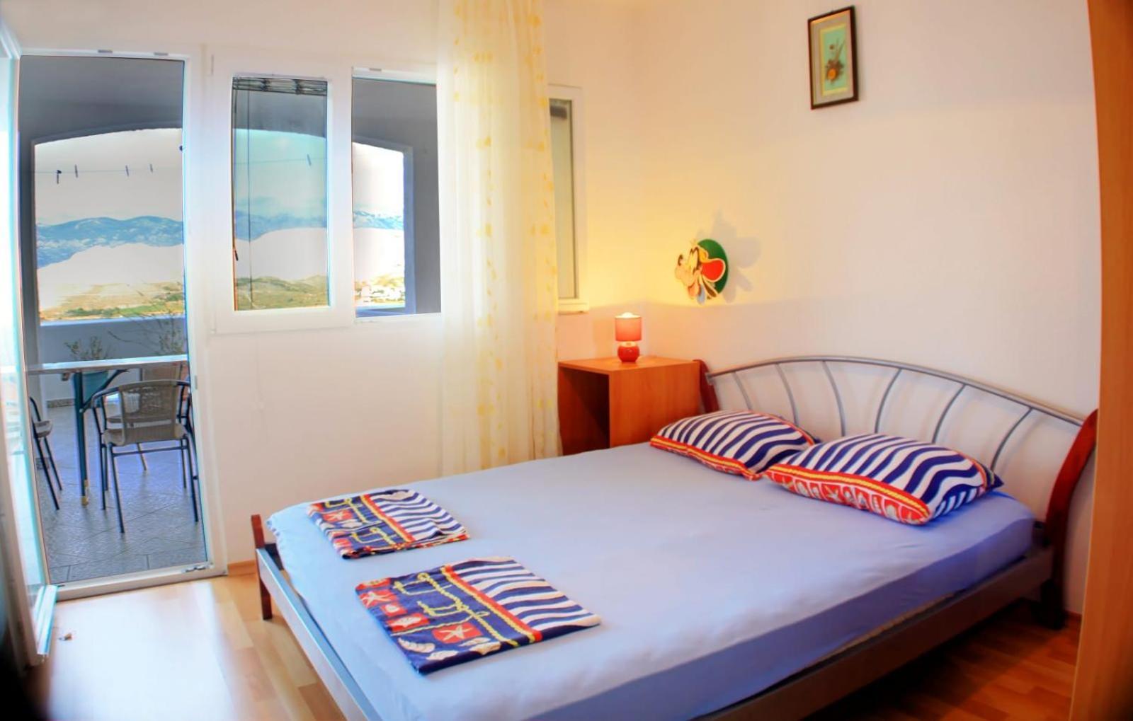 Apartmani Filip Паг Екстериор снимка