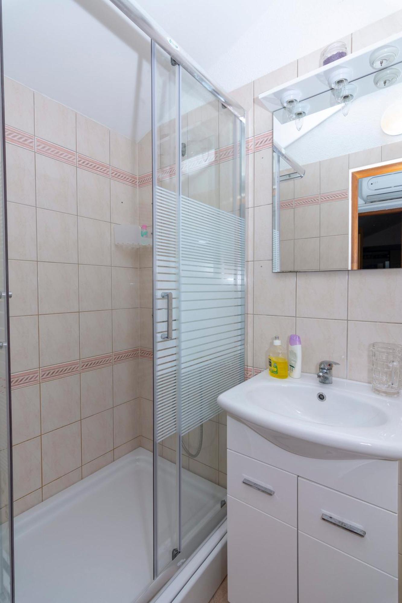 Apartmani Filip Паг Екстериор снимка
